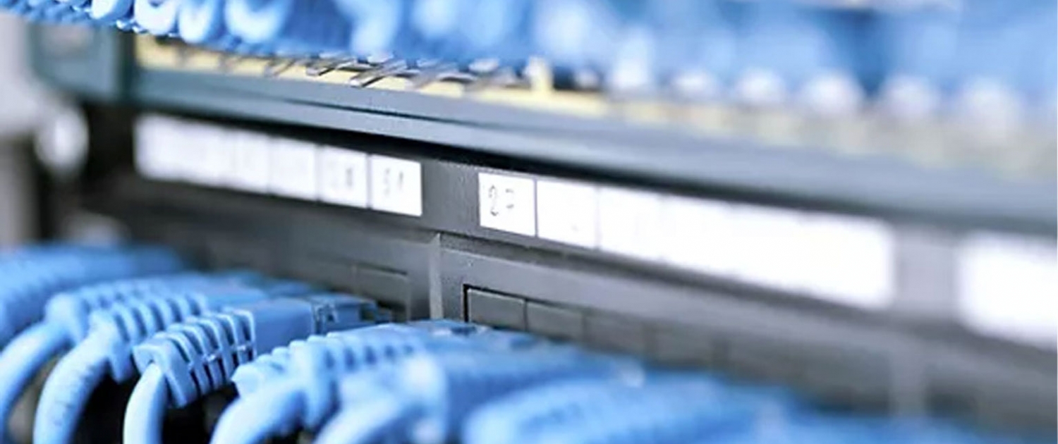 Switcher con varias fichas de red conectadas