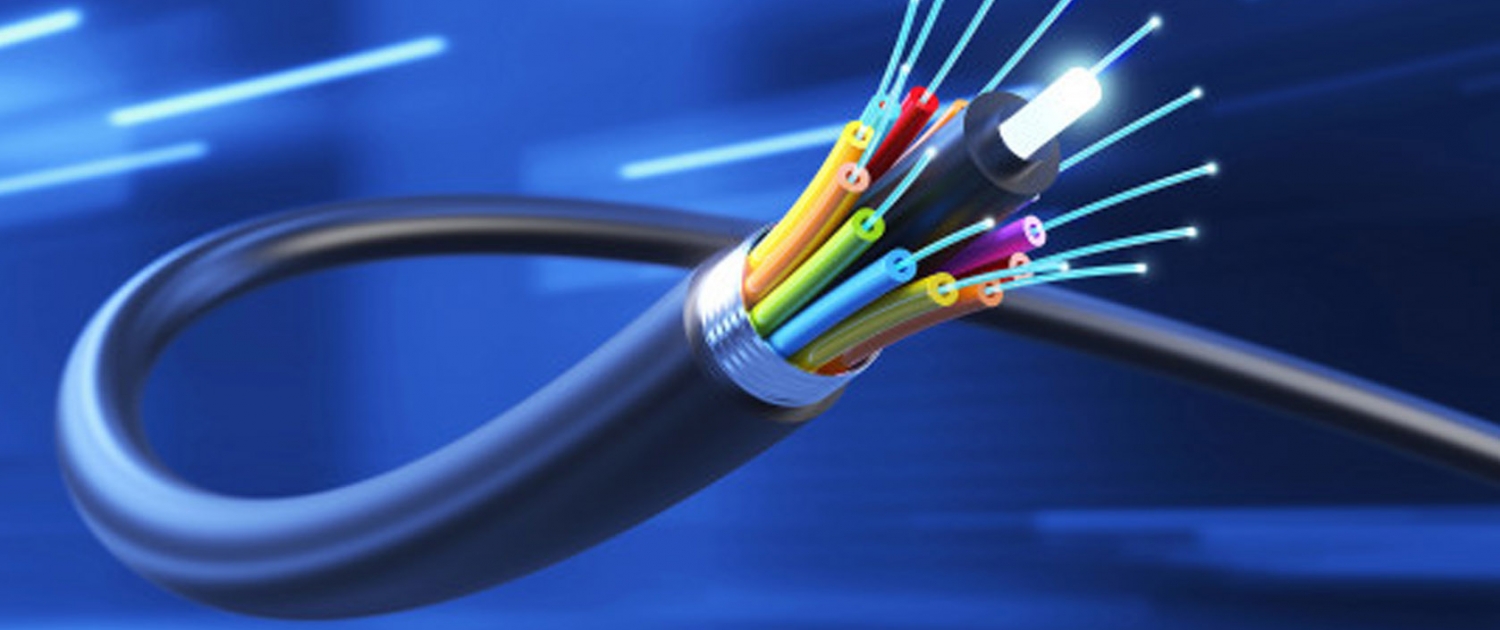 Interior de cable fibra óptica plástica